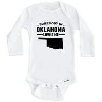 Някой в ​​Оклахома ме обича един бебешки боди - бебешки боди от Оклахома, 3- месеца бяло